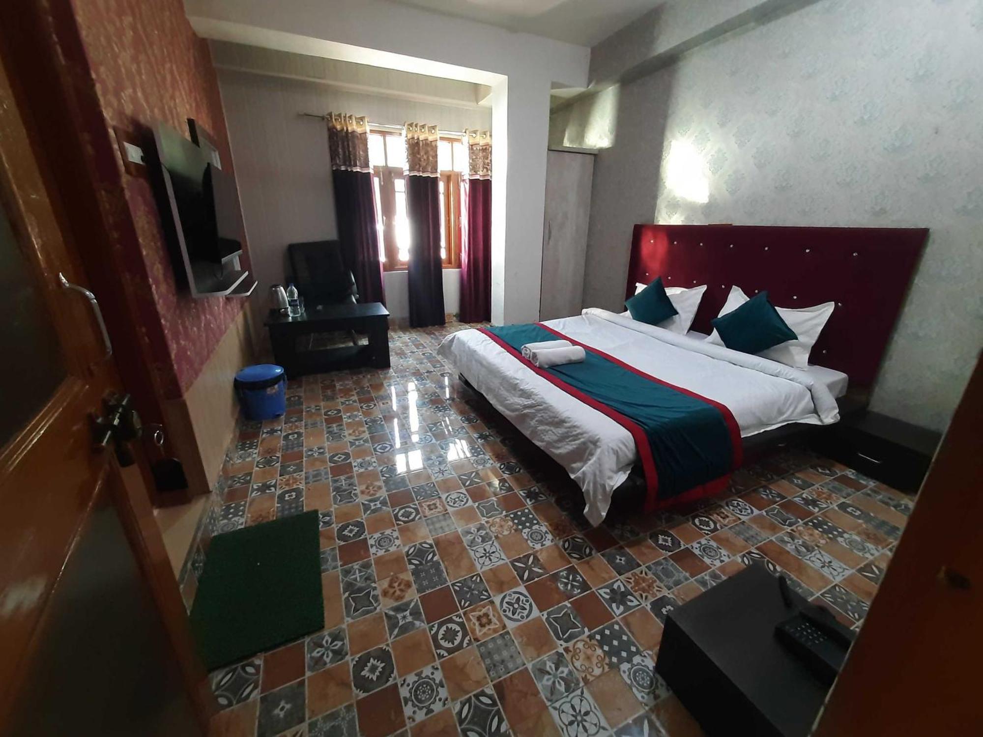 Hotel O Graceland Срінагар Екстер'єр фото